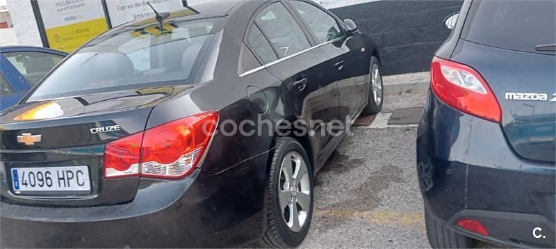 Negro Usado 2013 Chevrolet Cruze LT Berlina | 4000 € (Super precio) - Imagen 1/4