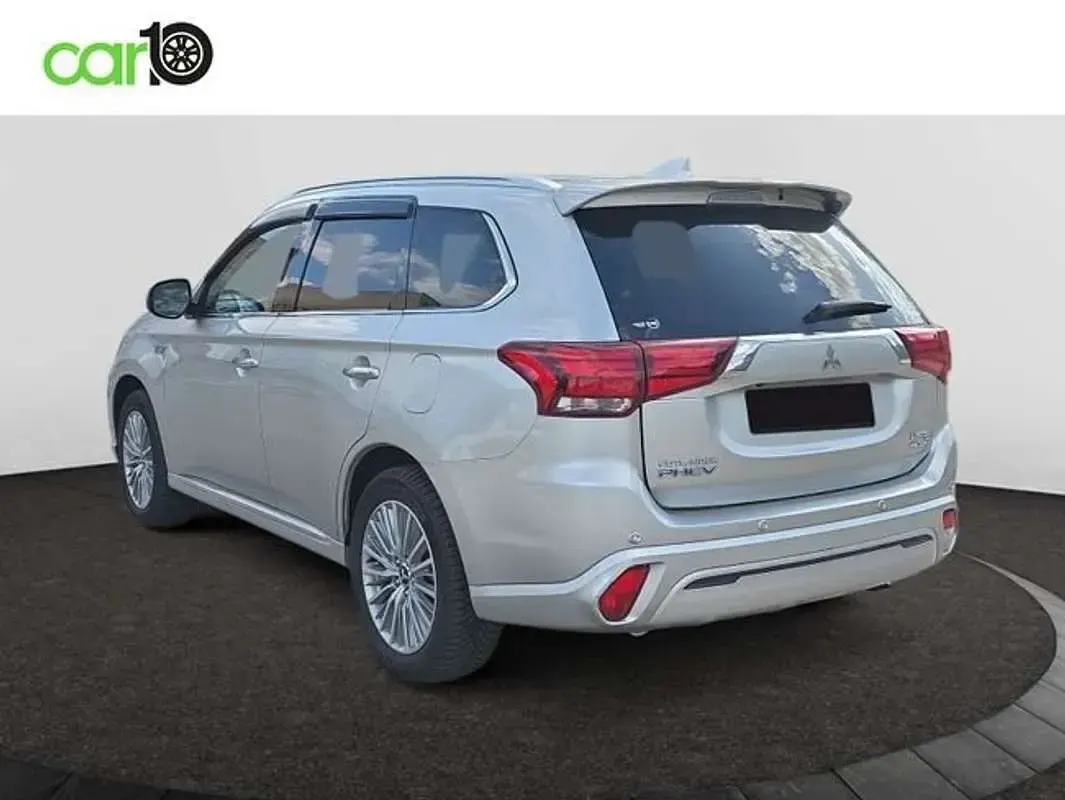 Usado Mitsubishi Outlander P-HEV 224 CV (164 kW) 2020 Gris SUV