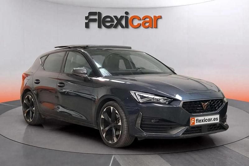 Gris Usado 2024 Cupra Leon Berlina | 24.990 € (Buen precio) - Imagen 1/4