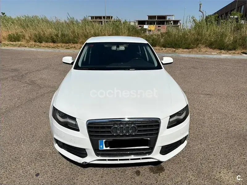 Usado Audi A4 143 CV (105 kW) 2011 Blanco Berlina