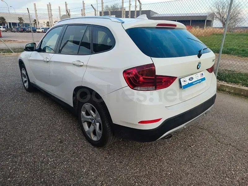 Usado BMW X1 Comfort Edition 143 CV (105 kW) 2013 Blanco SUV