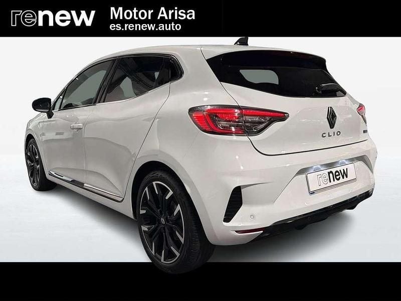 Begagnad Renault Clio V Techno 143 HK (105 kW) 2024 Vit Sedan