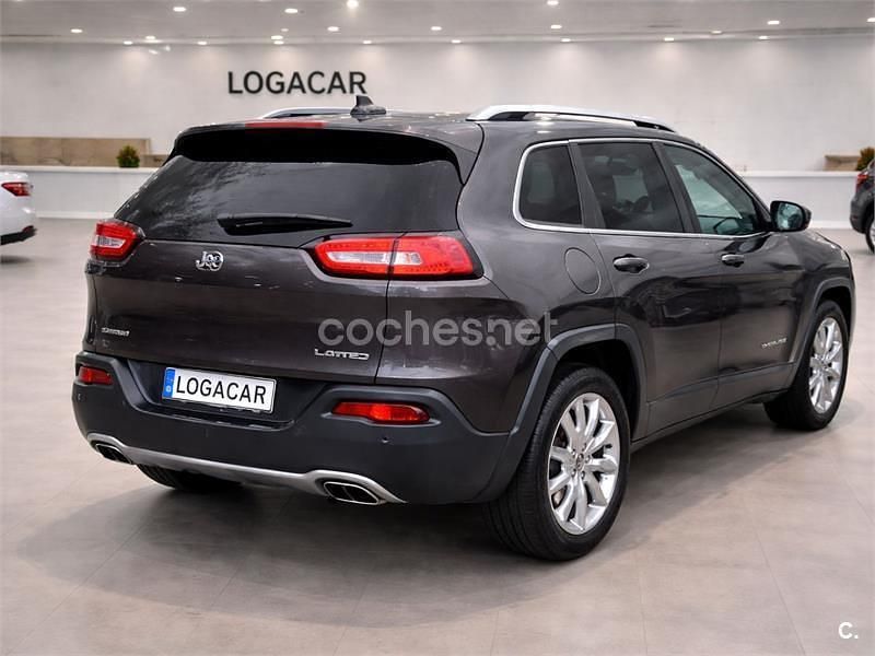 Usado Jeep Cherokee Limited 140 CV (102 kW) 2015 Gris / plata SUV
