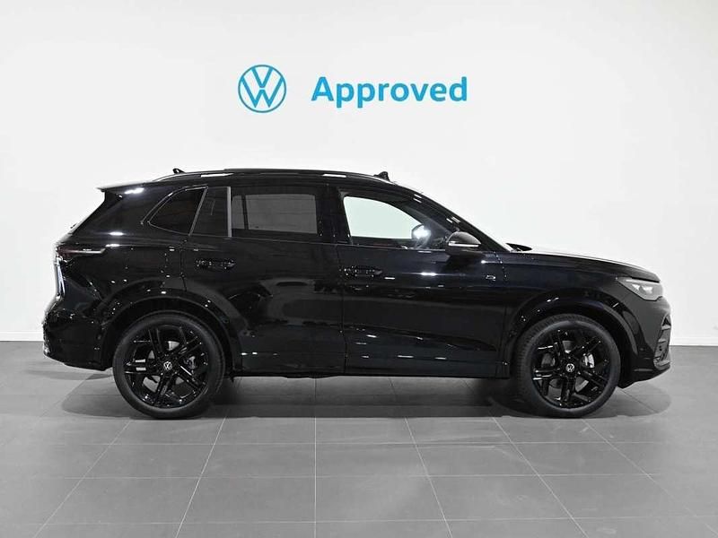 Usado VW Tiguan R-line 150 CV (110 kW) 2025 Negro SUV