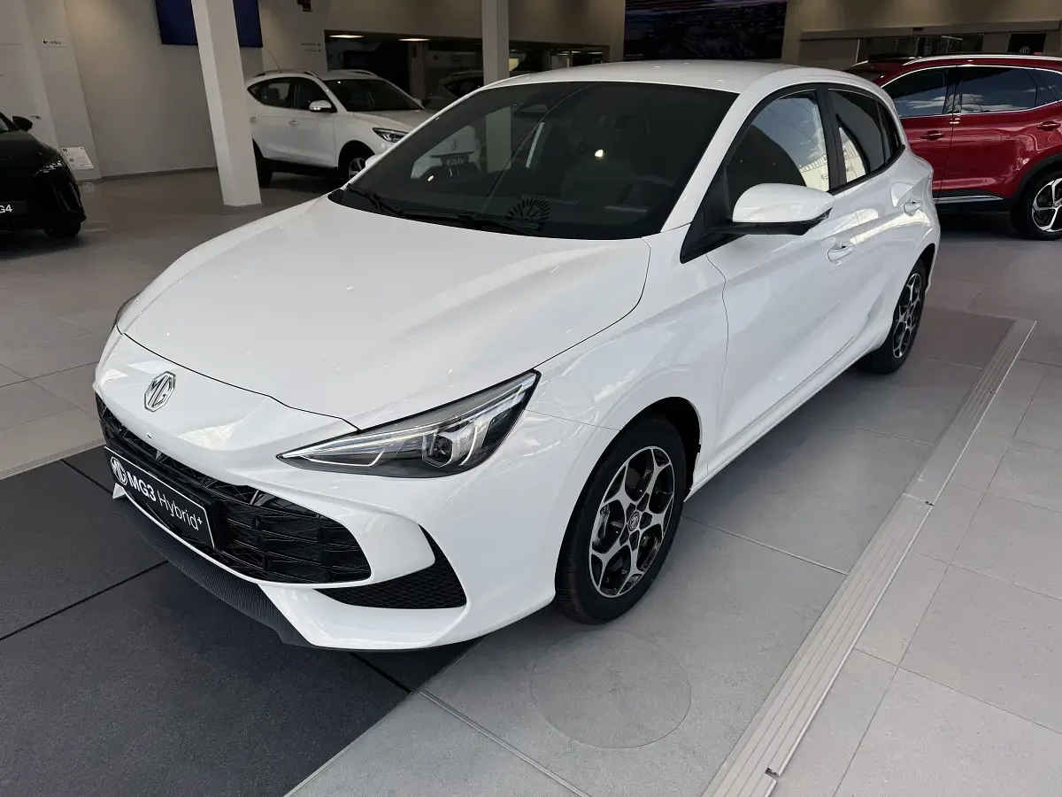 Nuevo MG MG3 Luxury 195 CV (143 kW) 2026 Utilitario