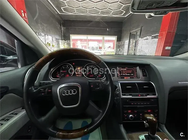 Usado Audi Q7 240 CV (176 kW) 2007 Negro SUV