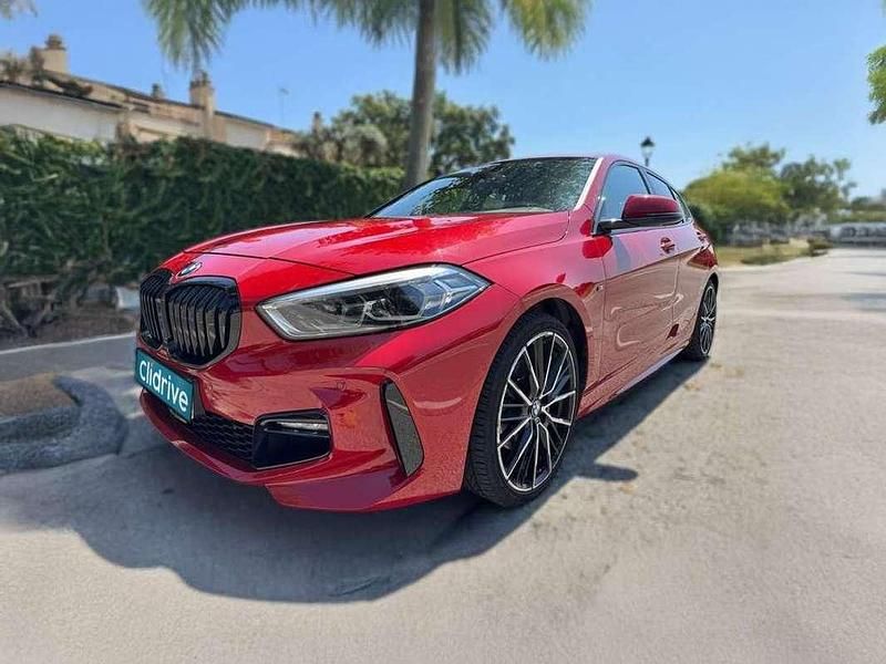 Usado BMW 116 M Sport 136 CV (100 kW) 2021 Rojo Utilitario