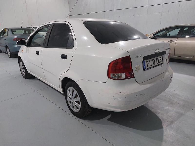Usado Chevrolet Kalos 94 CV (69 kW) 2005 Blanco Berlina