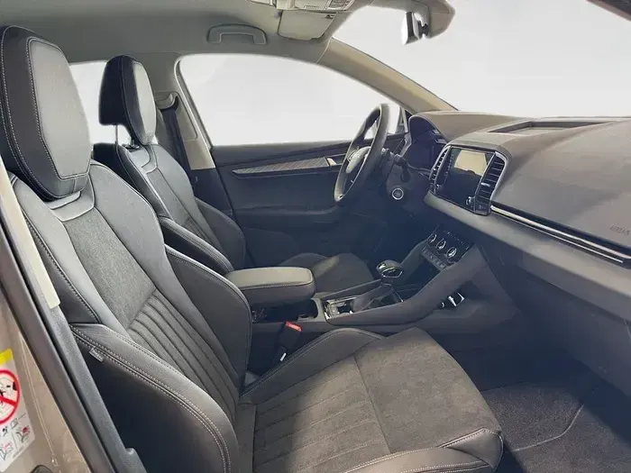 Nuevo Skoda Karoq 150 CV (110 kW) 2025 Gris SUV