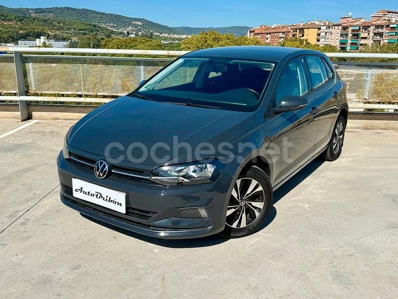 Usado VW Polo Advance 95 CV (69 kW) 2021 Gris / plata Berlina