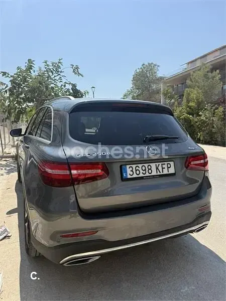 Usado Mercedes GLC250 AMG line 204 CV (150 kW) 2017 Gris / plata SUV