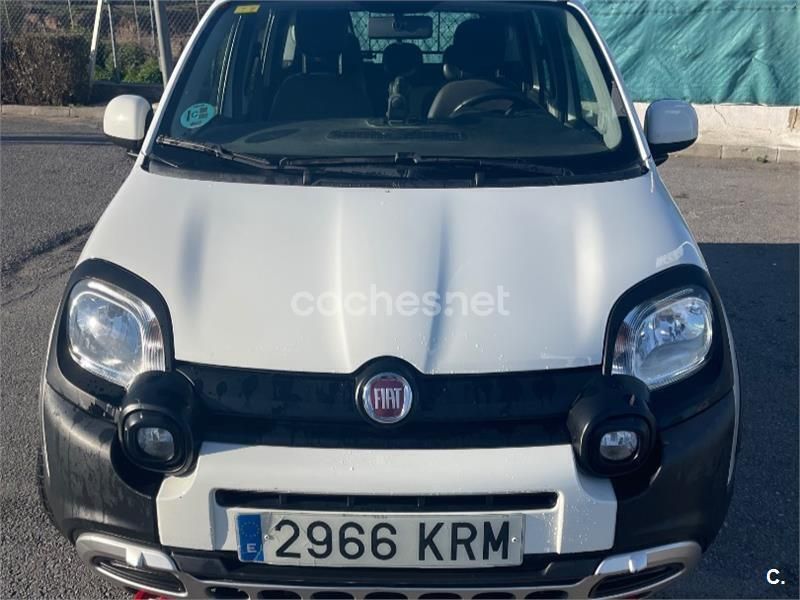 Blanco Usado 2018 Fiat Panda Cross Cross Utilitario | 12.000 € - Imagen 1/4