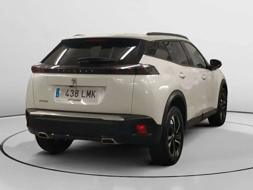 Usado Peugeot 2008 Allure 131 CV (96 kW) 2021 Blanco SUV