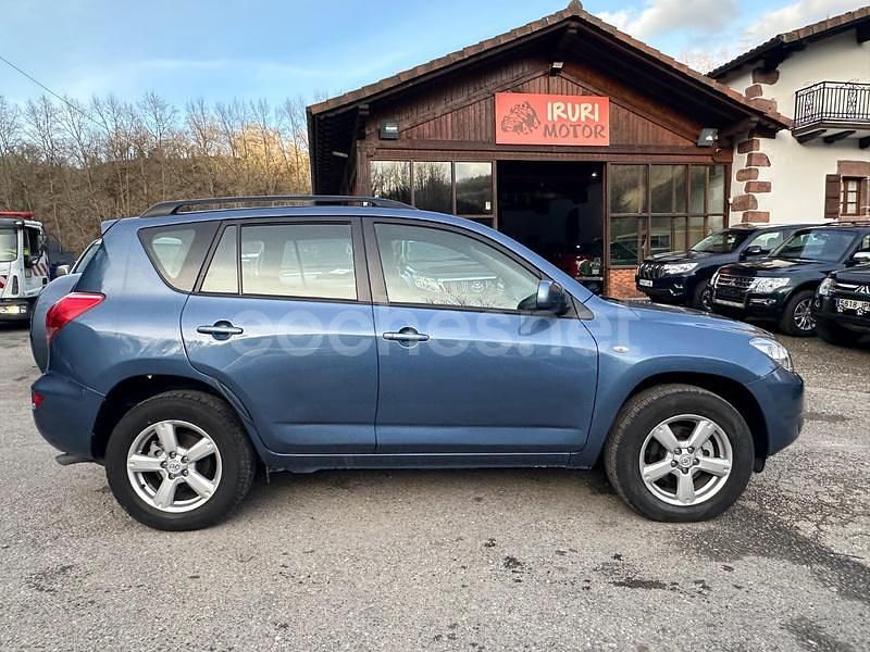 Usado Toyota RAV4 Sol 152 CV (111 kW) 2006 Azul SUV