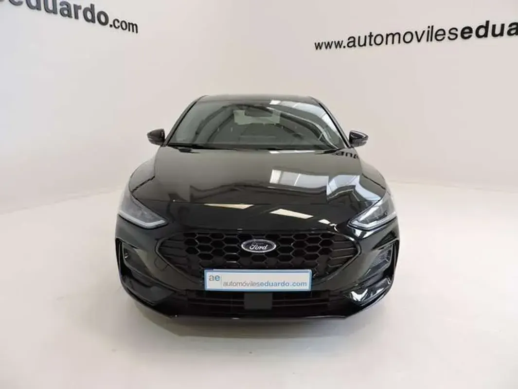 Usado Ford Focus ST-Line 155 CV (114 kW) 2023 Negro Familiar
