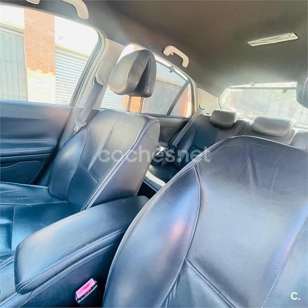 Gris / plata Usado 2005 Renault Laguna II Initiale Berlina | 3500 € (Precio justo) - Imagen 1/4