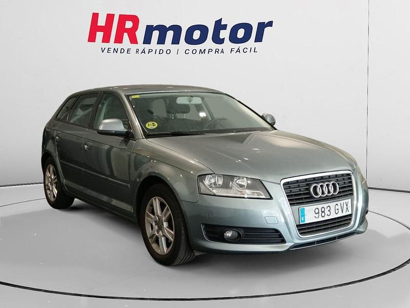 Negro Usado 2010 Audi A3 Attraction Utilitario | 9090 € (Precio justo) - Imagen 1/4