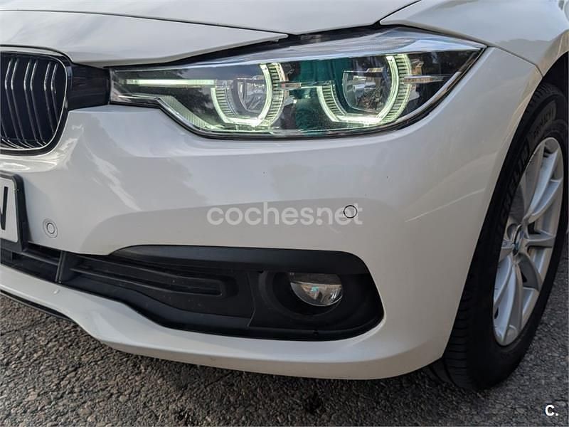 Usado BMW 318 150 CV (110 kW) 2017 Blanco Familiar