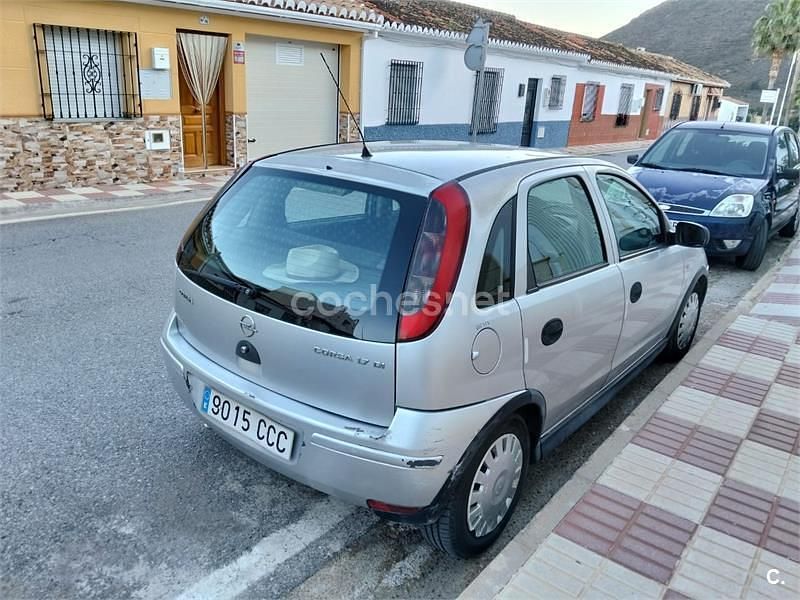 Usado Opel Corsa Club 75 CV (55 kW) 2002 Gris / plata Utilitario