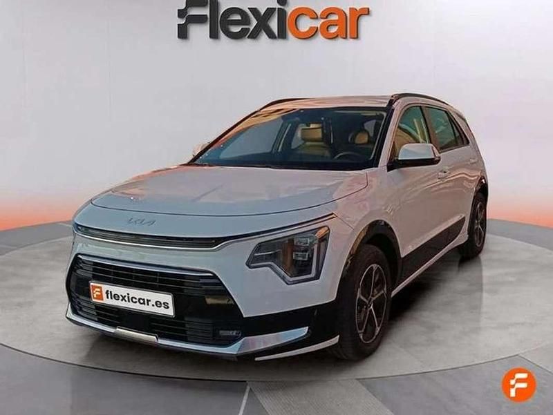 Usado Kia Niro 141 CV (103 kW) 2024 Blanco SUV