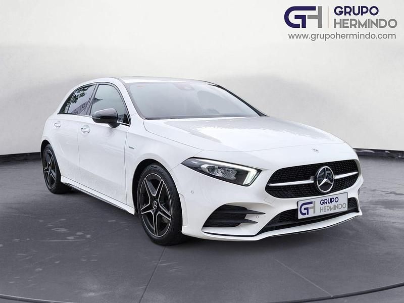 Blanco Usado 2021 Mercedes A200 AMG line Plus | 26.685 € (Precio justo) - Imagen 1/4