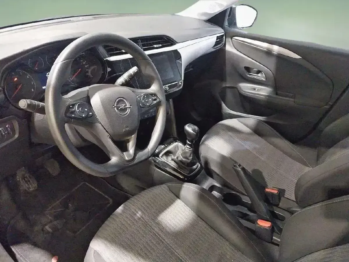 Usado Opel Corsa Edition 100 CV (73 kW) 2019 Blanco Utilitario