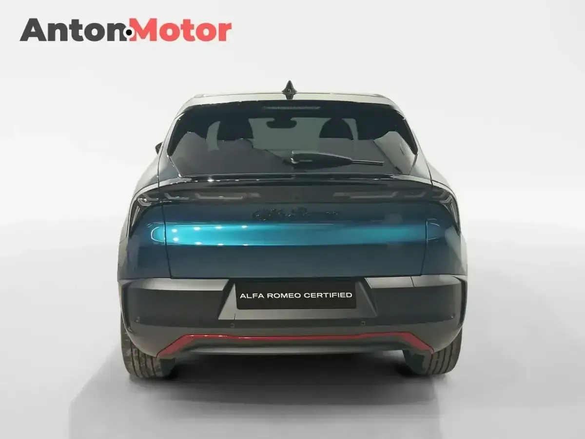 Usado Alfa Romeo Junior 114 kW (156 CV) 2024 Azul SUV