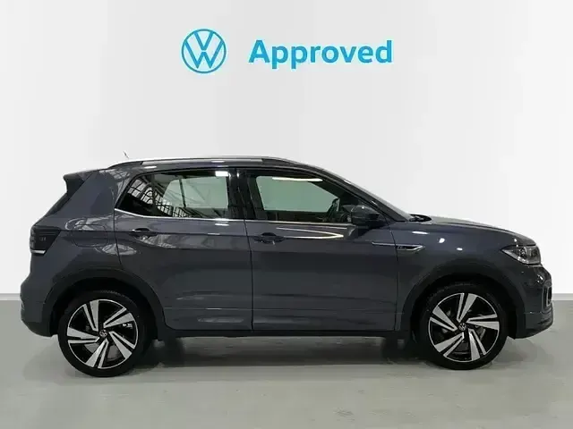 Usado VW T-Cross Sportline 110 CV (80 kW) 2022 Gris / plata SUV