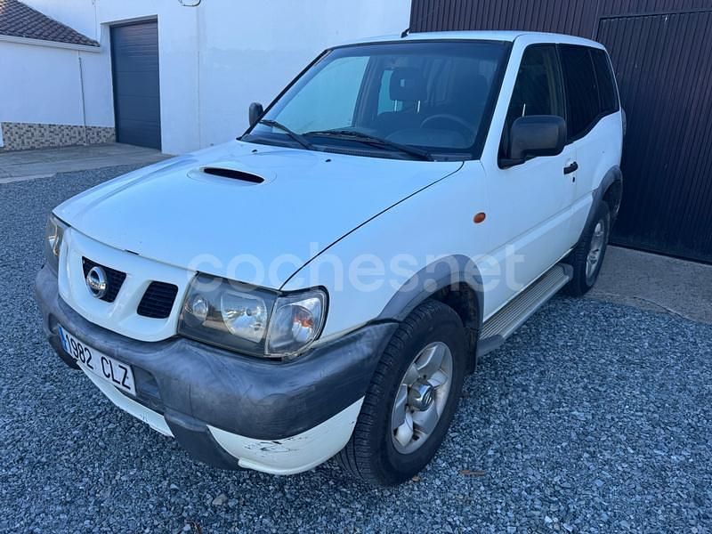 Blanco Usado 2003 Nissan Terrano Comfort SUV | 3990 € (Super precio) - Imagen 1/4