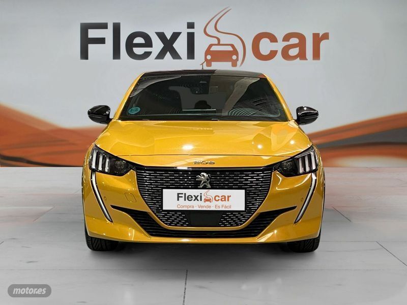 Usado Peugeot 208 GT-line 131 CV (96 kW) 2020 Amarillo Utilitario