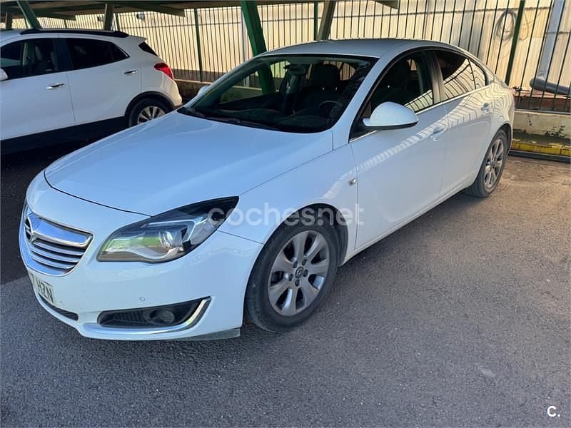 Blanco Usado 2014 Opel Insignia Selective Berlina | 7999 € (Precio justo) - Imagen 1/3