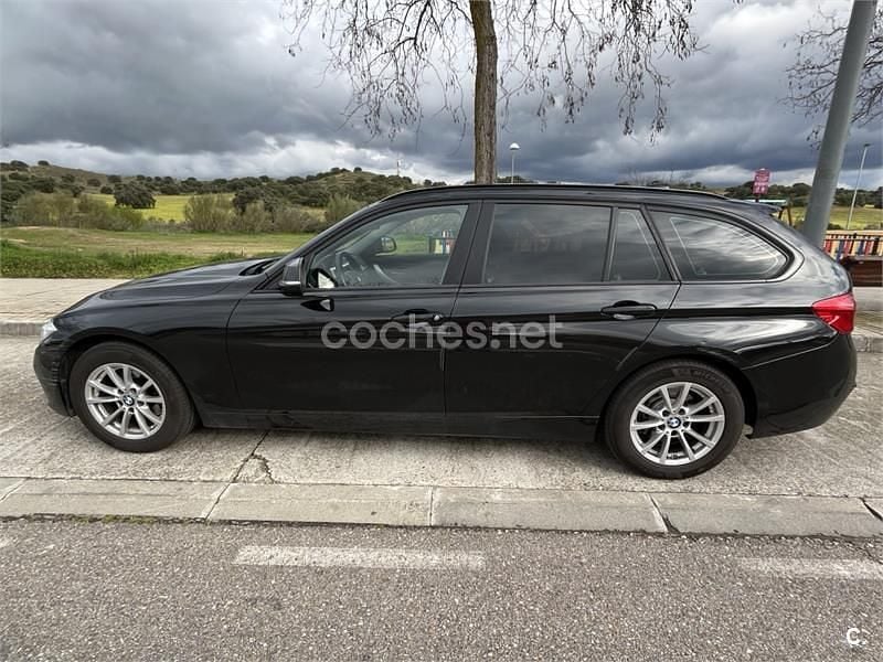 Usado BMW 318 Comfort Edition 143 CV (105 kW) 2016 Negro Familiar