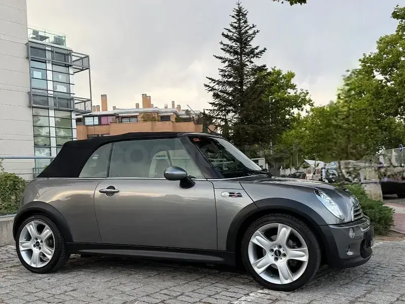 Usado Mini Cooper S Cabriolet 170 CV (125 kW) 2007 Gris / plata Descapotable