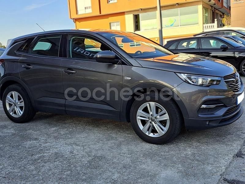 Usado Opel Grandland X Selective 120 CV (88 kW) 2019 Marrón SUV