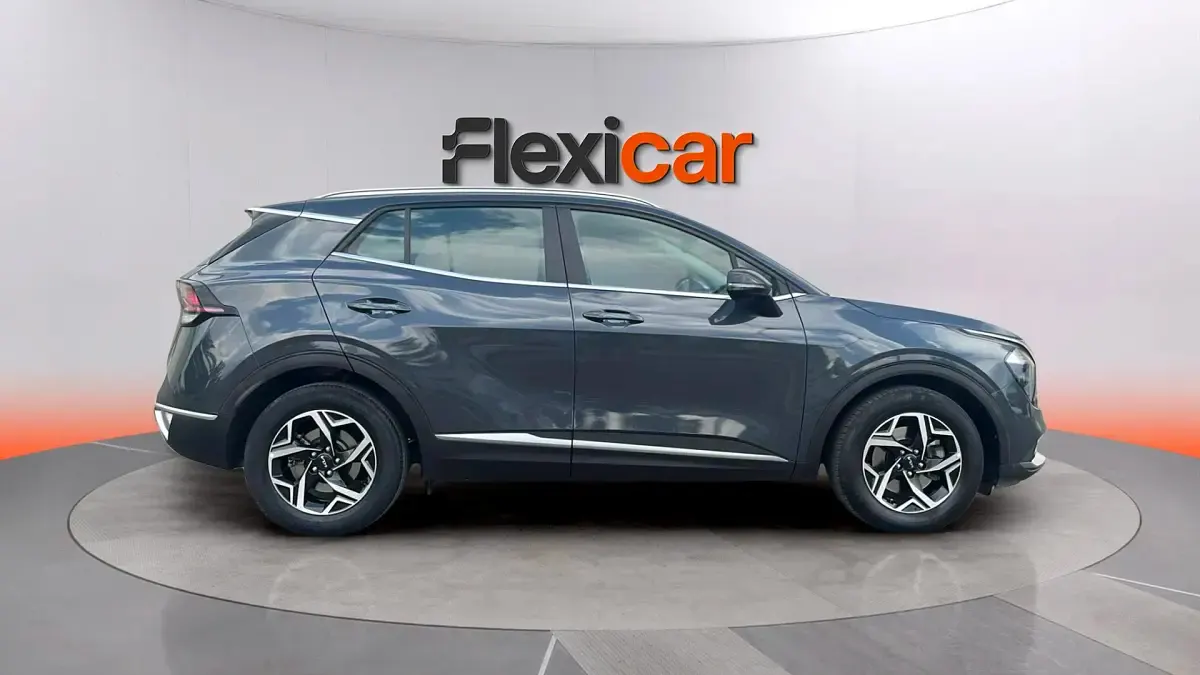 Usado Kia Sportage 136 CV (100 kW) 2023 Gris SUV