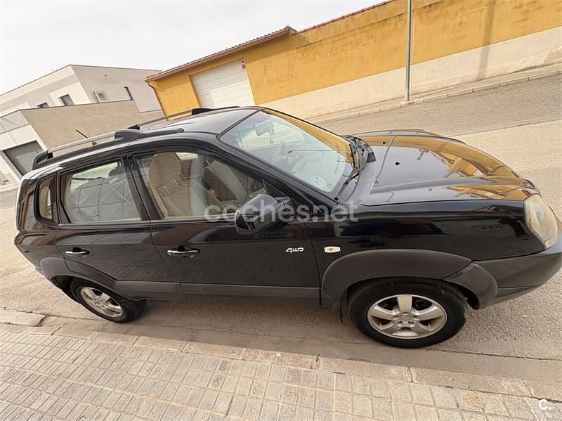 Usado Hyundai Tucson Comfort 140 CV (102 kW) 2007 Negro SUV