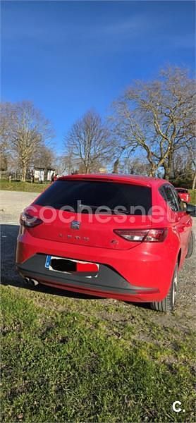 Usado Seat Leon FR 180 CV (132 kW) 2014 Rojo Berlina