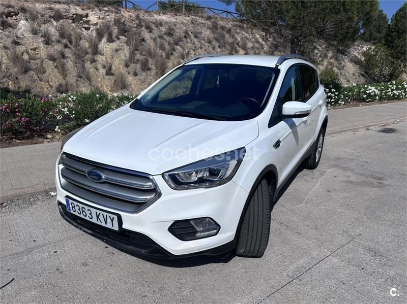 Blanco Usado 2019 Ford Kuga Trend SUV | 15.000 € (Buen precio) - Imagen 1/4