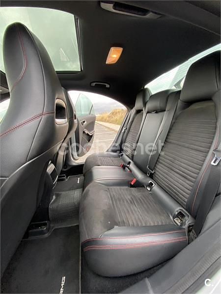 Usado Mercedes CLA220 Urban 170 CV (125 kW) 2013 Gris / plata Berlina