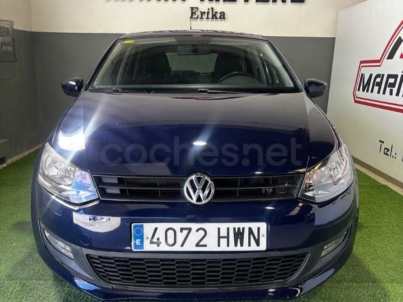 Usado VW Polo Advance 90 CV (66 kW) 2014 Azul Berlina