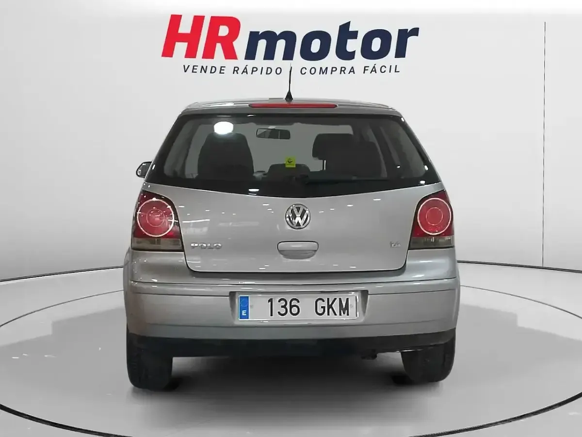 Usado VW Polo United 80 CV (58 kW) 2009 Gris / plata Utilitario