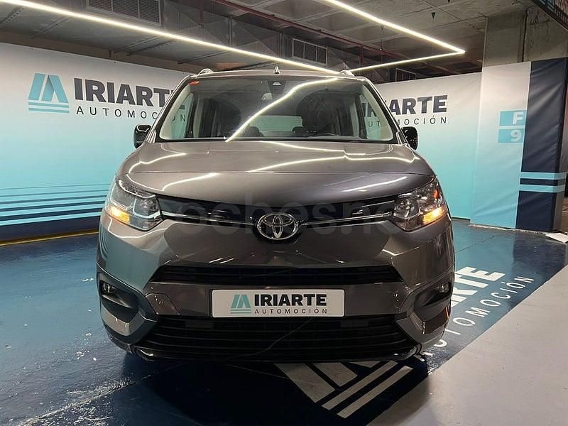 Usado Toyota Proace Verso Active 131 CV (96 kW) 2023 Gris / plata Familiar