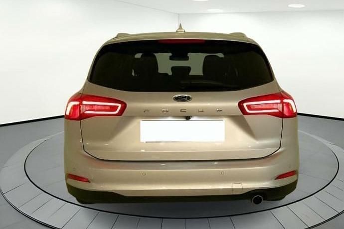 Usado Ford Focus Titanium 120 CV (88 kW) 2021 Gris Familiar