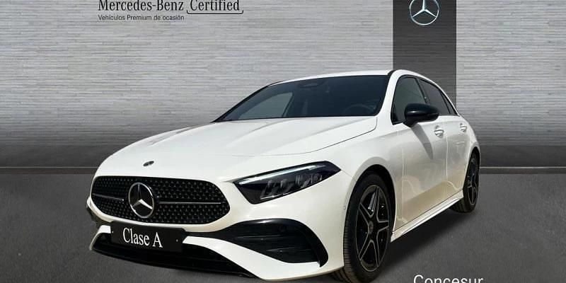 Blanco Nuevo 2025 Mercedes A200 Berlina | 38.490 € (Precio justo) - Imagen 1/4