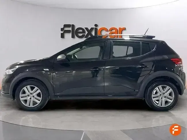 Usado Dacia Sandero Expression 101 CV (74 kW) 2023 Negro Berlina