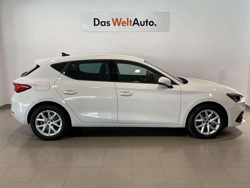 Usado Seat Leon Style 116 CV (85 kW) 2025 Blanco Utilitario