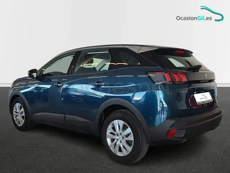 Usado Peugeot 3008 Active 130 CV (95 kW) 2021 Verde SUV