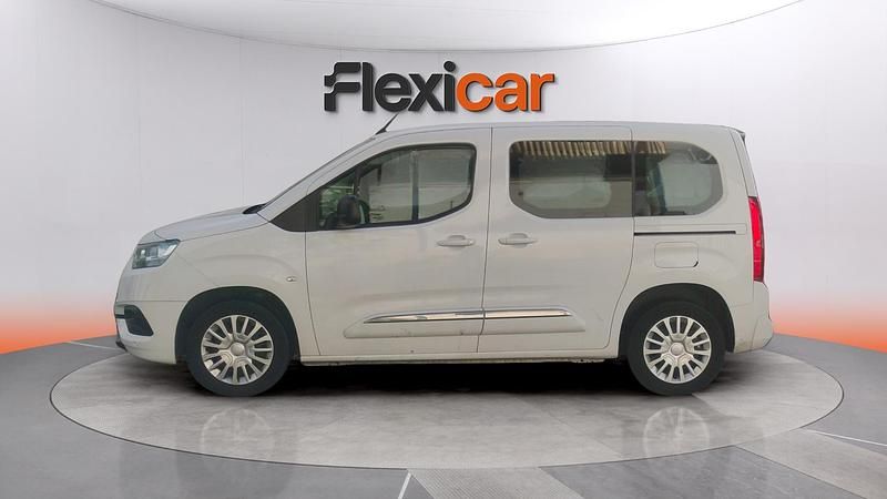 Usado Toyota Proace City City 102 CV (75 kW) 2024 Blanco Monovolumen