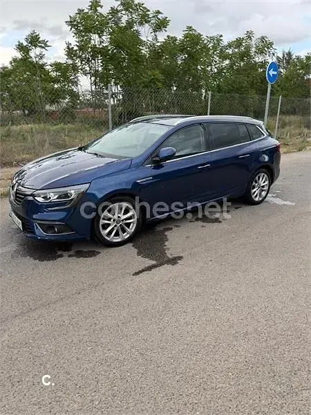 Używany Renault Mégane GrandTour Zen 150 KM (110 kW) 2019 Niebieski Kombi