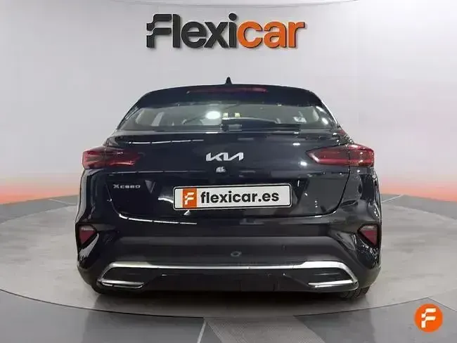 Usado Kia XCeed 120 CV (88 kW) 2023 Negro SUV
